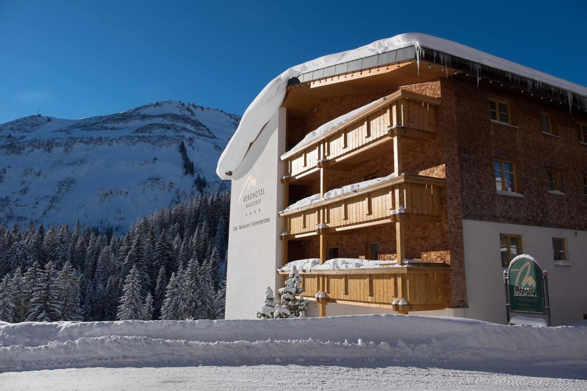 Das Alpine Lifestyle Berghotel Madlener ダーミュルス エクステリア 写真